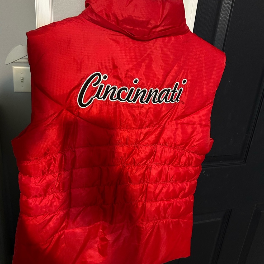 UC vest